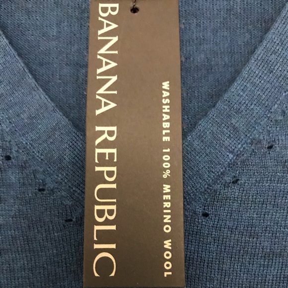 BANANA REPUBLIC Teal V-Neck Sweater, NWT. - Picture 4 of 5